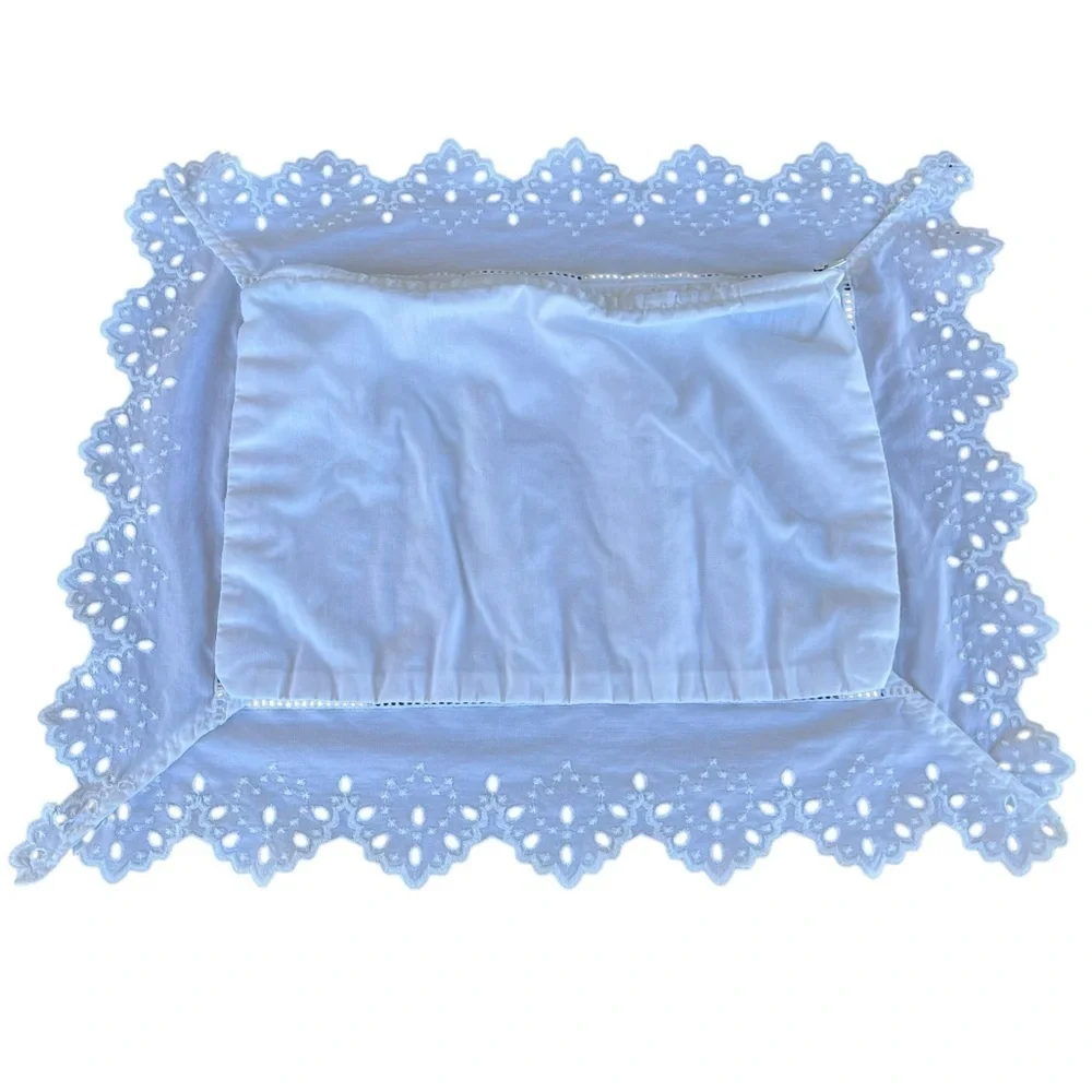 VTG Croscill White Eyelet Lace Cottagecore Accent Pillow Cover USA 18x22 GUC